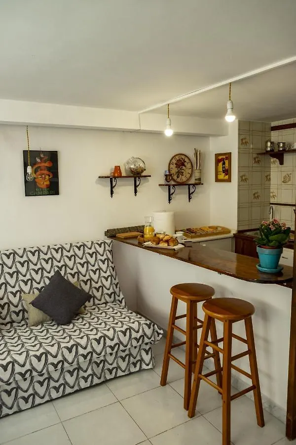 Casina Trastevere Rome 0*,  Italy